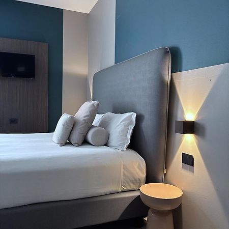 Av Hotel Milano Luaran gambar