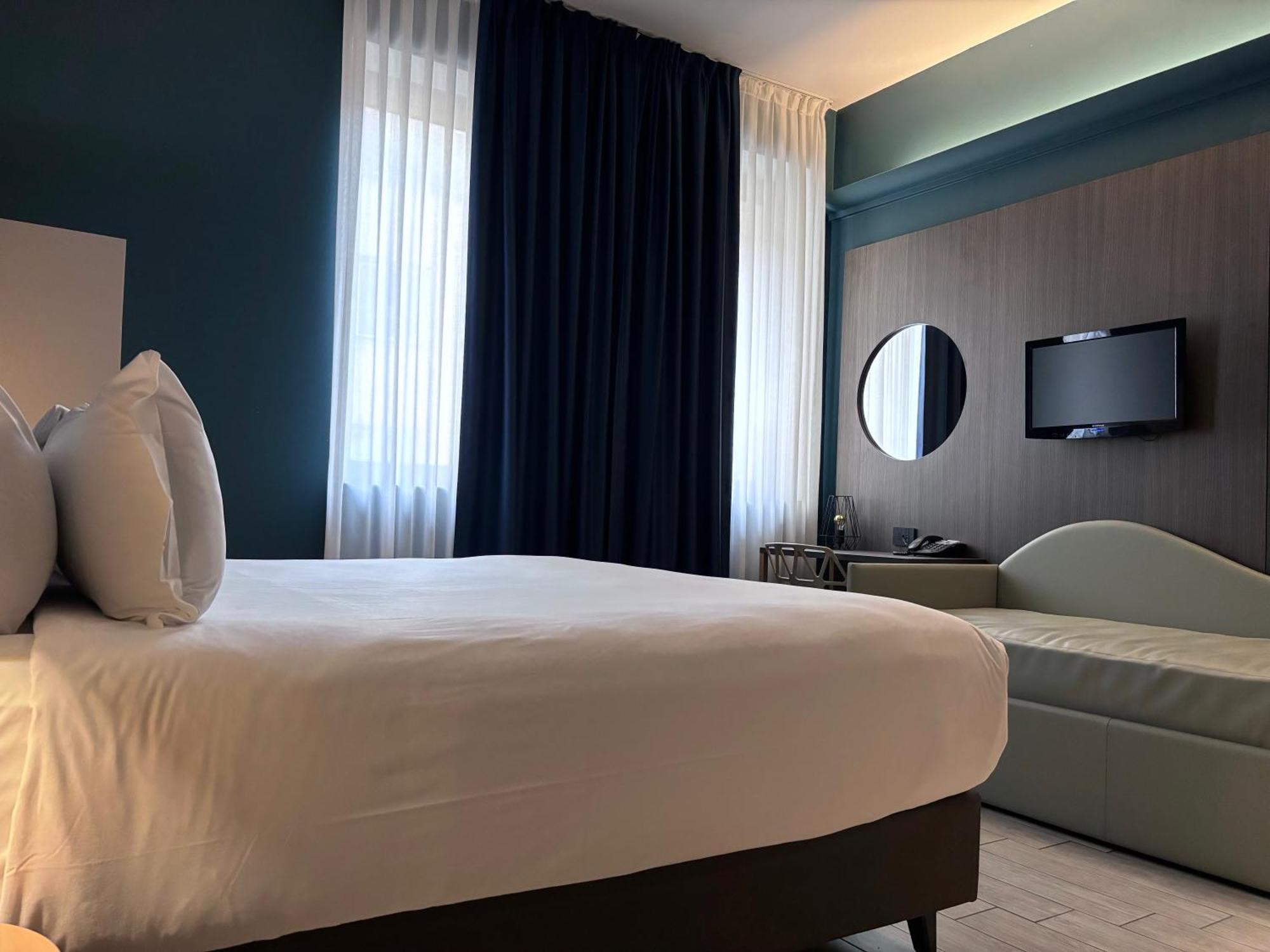 Av Hotel Milano Luaran gambar