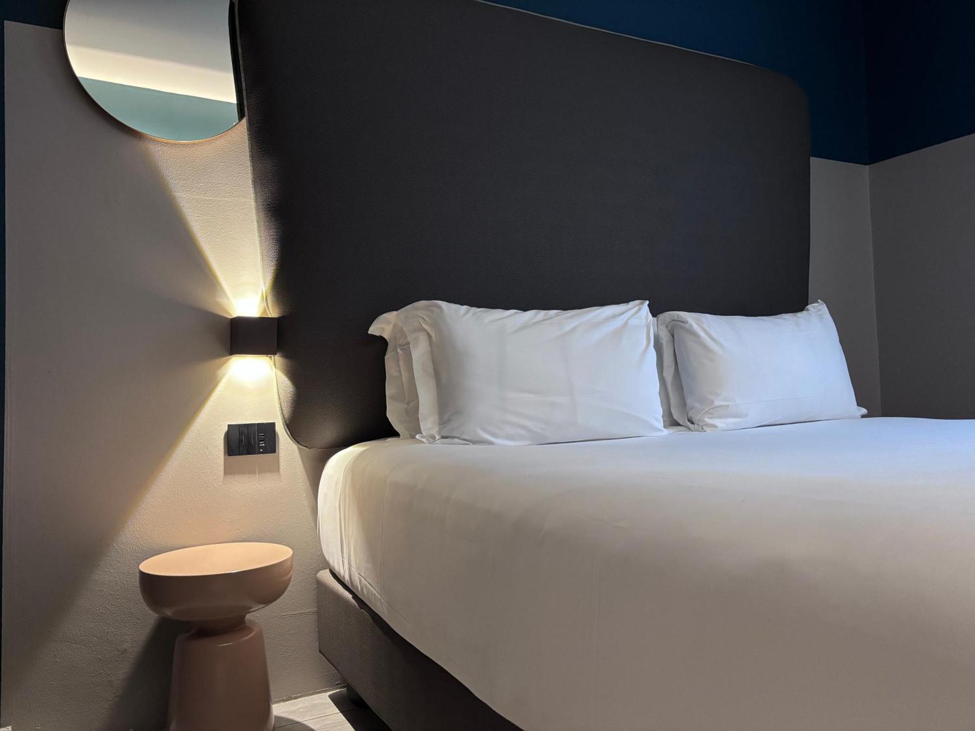 Av Hotel Milano Luaran gambar