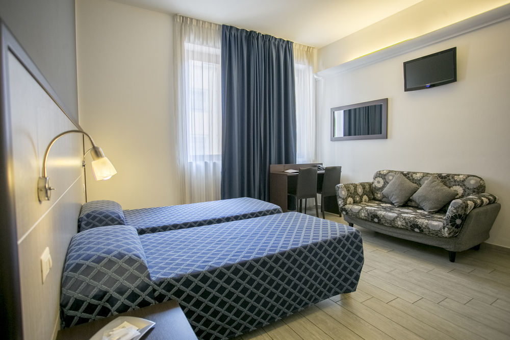 Av Hotel Milano Luaran gambar